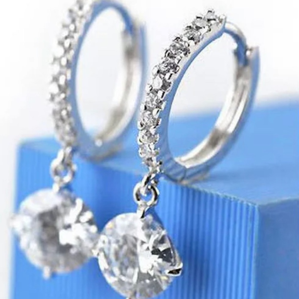 🍀New Austrian crystal Gold / Silver jewelry set. - Picture 11 of 14